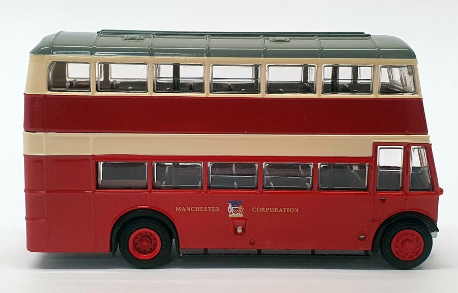 EFE 1/76 Scale 26403 - Daimler Utility Bus - Mancherster Corp. R77
