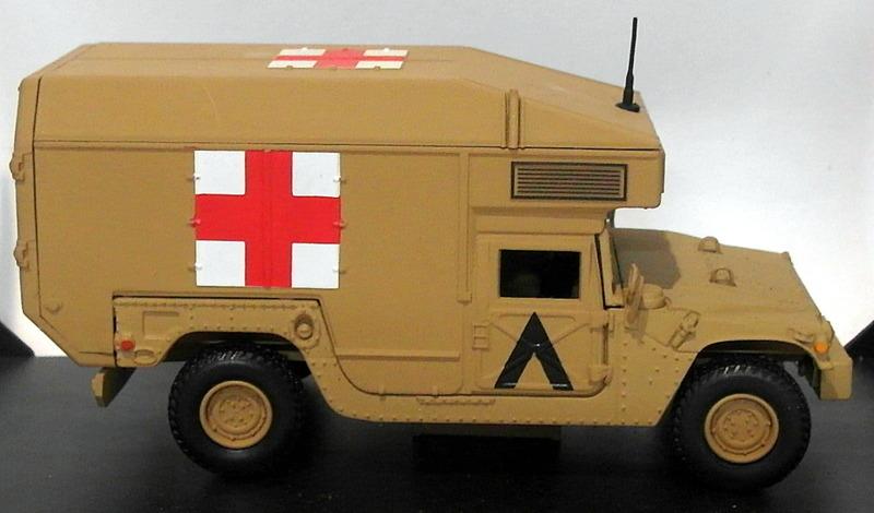Victoria Models 1/43 Scale R039 - Hummer U.S. Army Ambulance Desert Storm