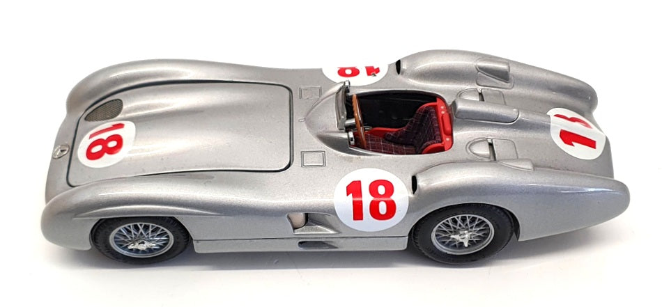 Franklin Mint 1/24 Scale B11SD64 - Mercedes Benz W196R Racer - #18 Silver