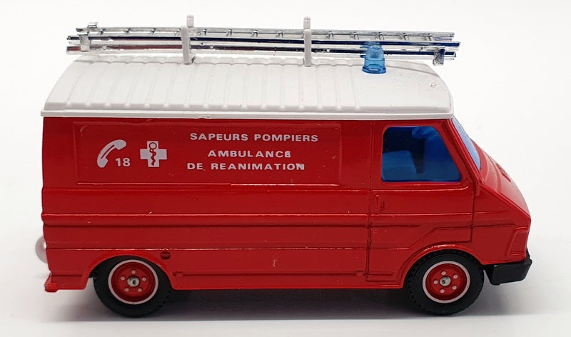 Solido 1/50 Scale Diecast 2118 - 1980 Citroen C35 Echelle Fire Truck