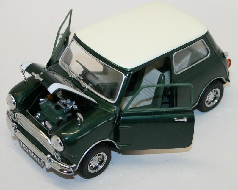 Corgi 1/18 Scale Metal Model Car 99595 - Morris Mini Cooper Saloon - BR Green