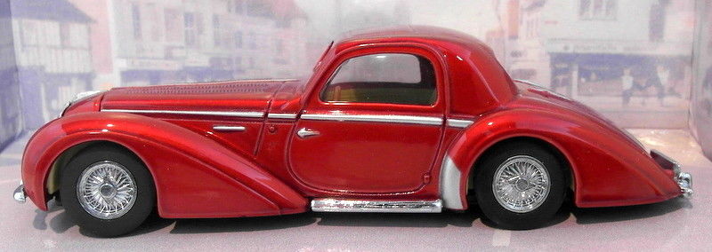 Dinky 1/43 Scale DY-14  - Delahaye 145 Metallic Deep Red