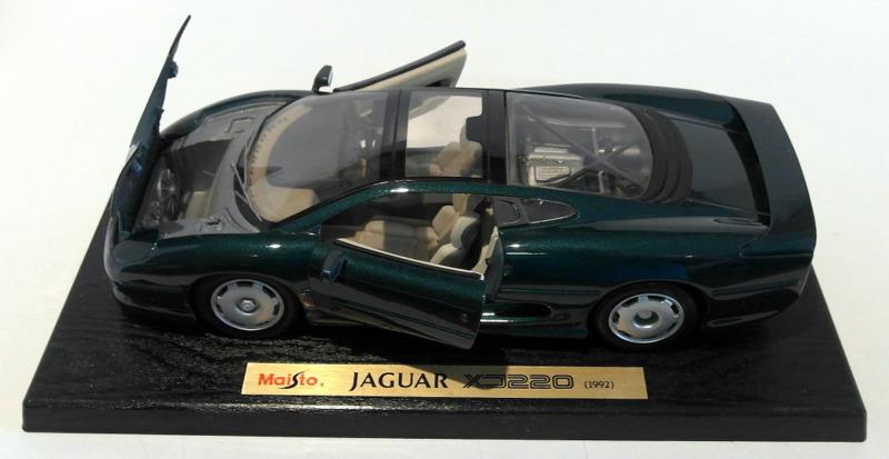Maisto 1/18 Scale Diecast 32807 - 1992 Jaguar X220 - Green