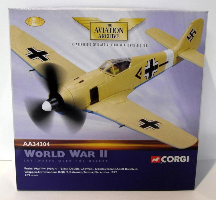 Corgi 1/72 Scale diecast AA34304 Focke Wulf Fw 190A-4 Black Double Chevron 1942