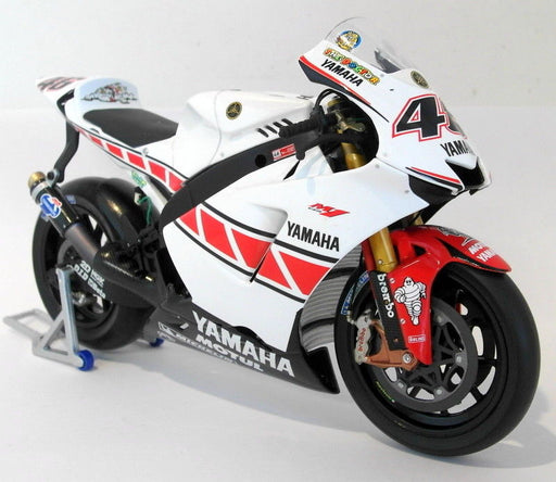 Minichamps 1/12 Scale Diecast 122 053086 Yamaha YZR-M1 Gauloises Valencia Rossi