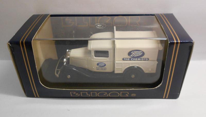Eligor 1/43 Scale Diecast Model 1068 FORD V8 1933 PICK UP CACHE BOOTS