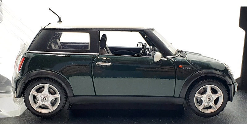 Maisto 1/18 Scale Model Car 31619 - Mini Cooper - Green/White