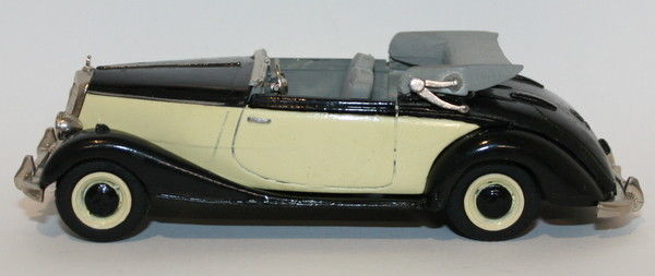 Walldorf Miniatures Built Kit Model - Mercedes 170 S - Black & Cream