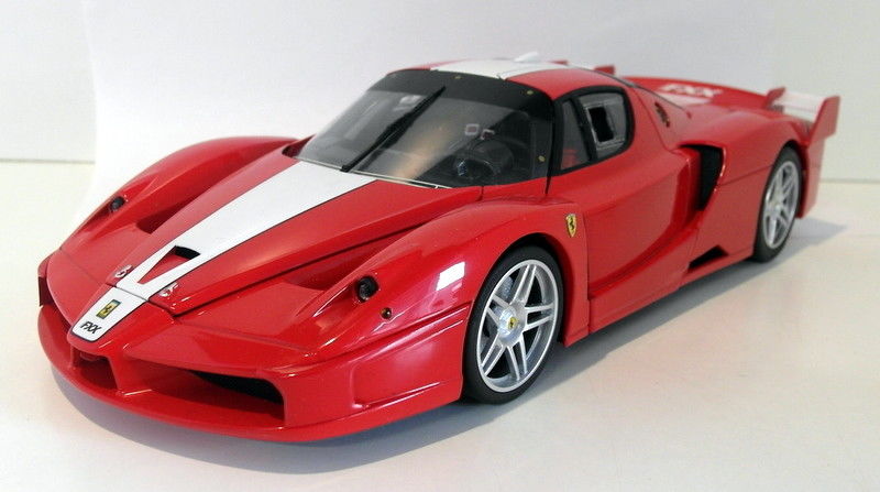 Hot Wheels Elite 1/18 Scale Diecast - J8246-0510 Ferrari FXX Red / White stripe
