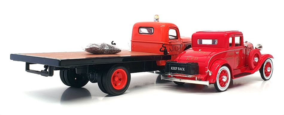 National Motor Museum Mint 132 Scale SS-T5420A - 2 Piece Chevrolet Set