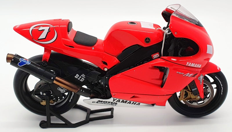 Minichamps 1/12 Scale 122 026307 - Yamaha YZR-M1 Yamaha Team C.Checa