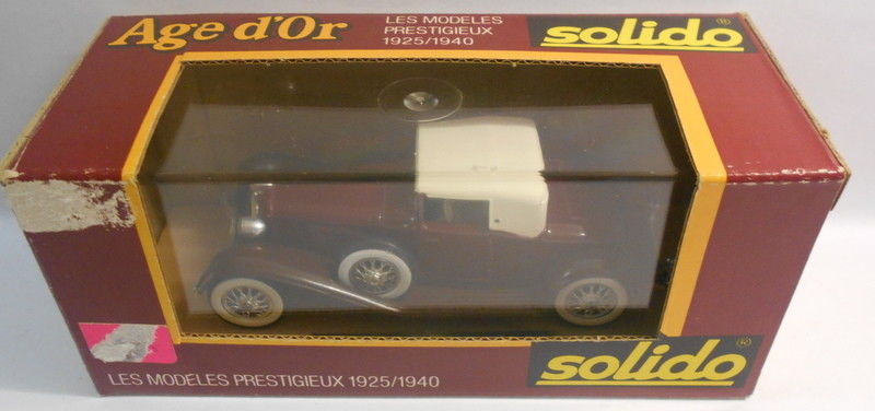 Solido 1/43 Scale Metal Model - SO223 CORD L 29 80 RED/WHITE