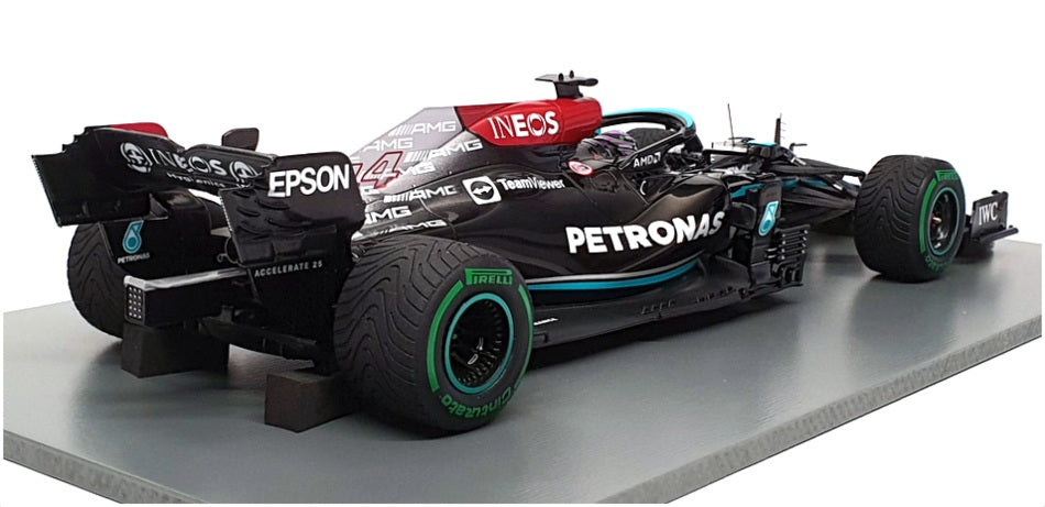 Spark 1/18 Scale 18S604 - F1 Mercedes AMG Winner Russian GP 2021 L. Hamilton