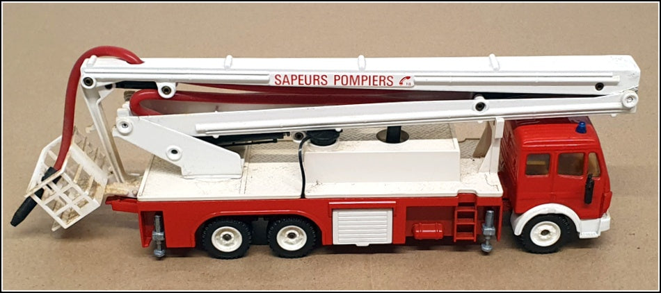Siku 1/55 Scale 3720 - Mercedes Benz Fire Engine Sapeurs Pompiers -  Red/White