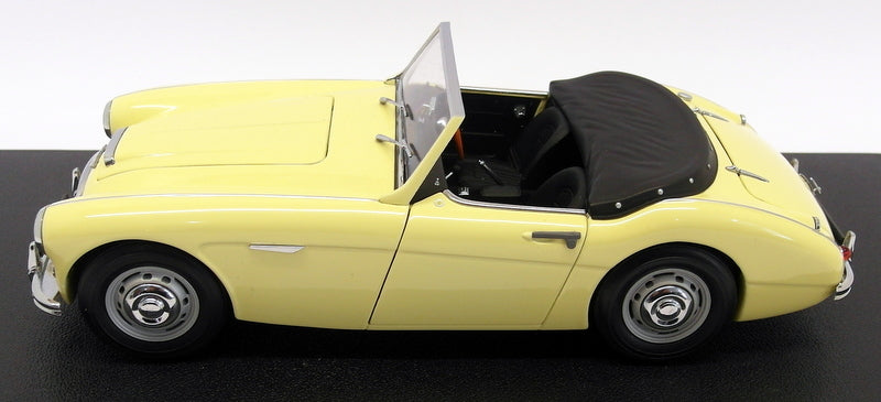 Kyosho 1/18 Scale - CASE5 Austin Healey 100 Six Pale Yellow + Case