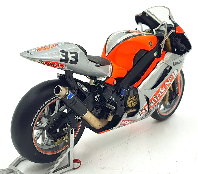 Minichamps 1/12 Scale 122 036333 - Yamaha YZR-M1 Fortuna Melandri 2003