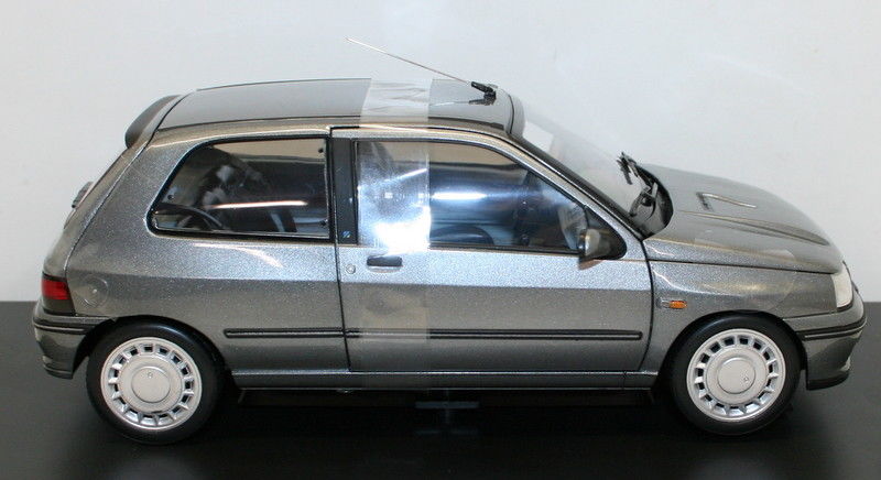 Norev 1/18 Diecast 185234 - 1991 Renault Clio 16S - Tungstene Grey