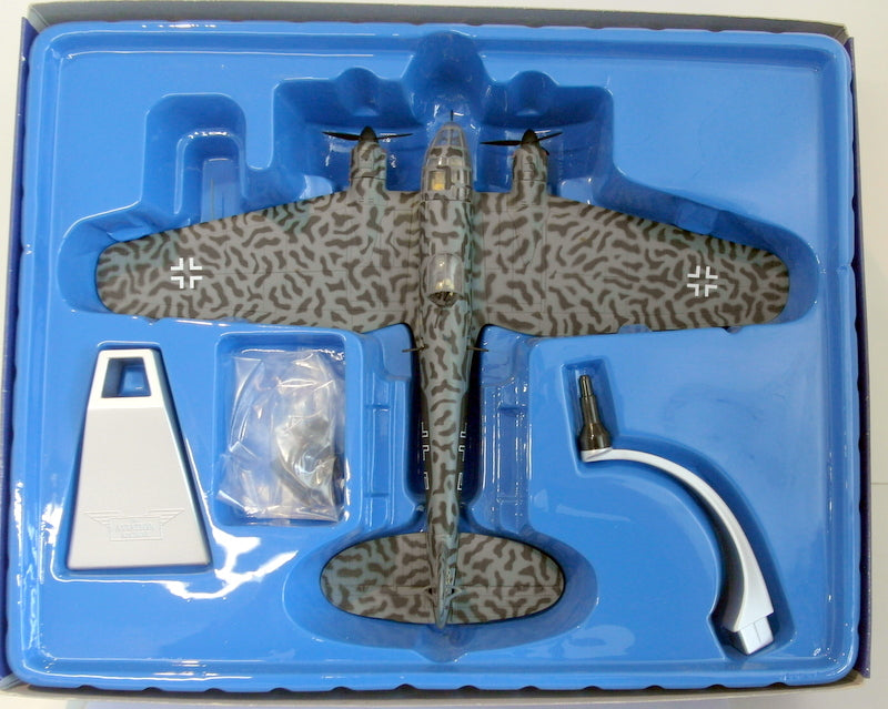 Corgi 1/72 Scale diecast AA33703 Heinkel HE111 P-2 Kampfgeschwader 55 1940