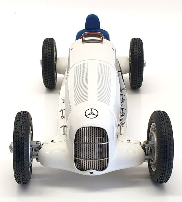 CMC 1/18 Scale Model Car M-065 - 1934 Mercedes Benz W25 - White