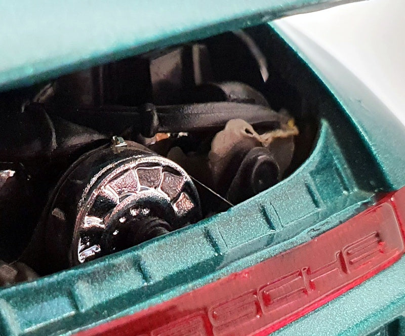 Voiture Miniature de Collection - BBURAGO - Porsche 911 RSR - Le Mans Voiture Miniature de Collection - BBURAGO - Porsche 911 RSR - Le Mans