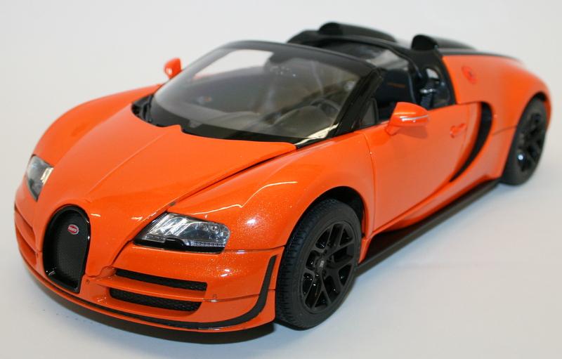 Rastar 1/18 Scale Model 43900 - Bugati Veyron 16.4 Grand Sport Vitesse - Orange