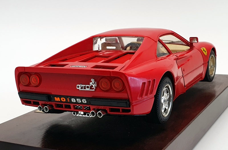 Burago 1/18 Scale Diecast - 3527 Ferrari GTO 1984 Red + Plinth