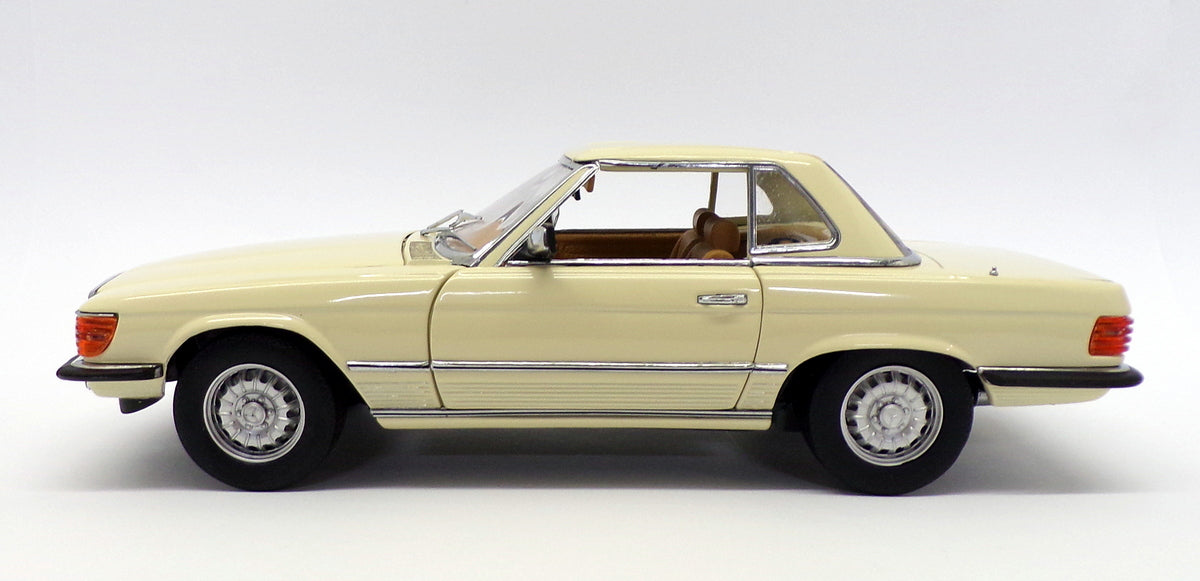 Sun Star 1/18 Scale Model Car 4667 - Mercedes Benz 350 SL - Ivory
