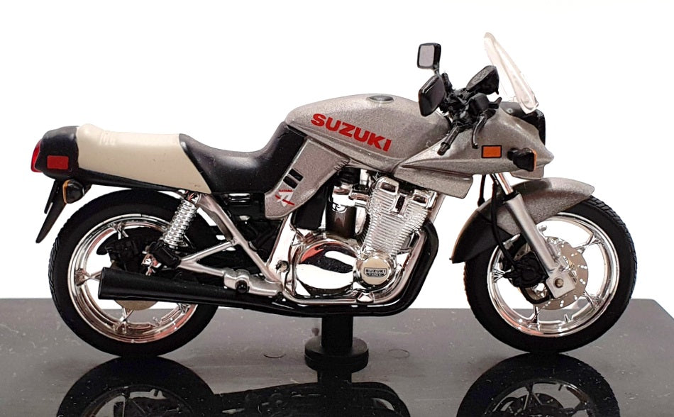 Atlas Editions 1/24 Scale 4 658 122 - 1982 Suzuki Katana Motorbike