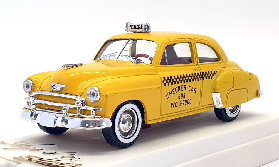 Solido 1/43 Scale Diecast 4509 - Chevrolet Sedan Taxi - Yellow