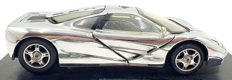 Maisto 1/18 Scale Diecast CHMC2 - Chrome Plated McLaren F1 1993 + Plinth