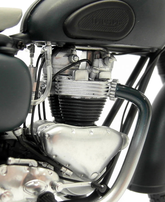 Minichamps 1/12 Scale Diecast 122 133500 Triumph TR6 Steve McQueen Great Escape