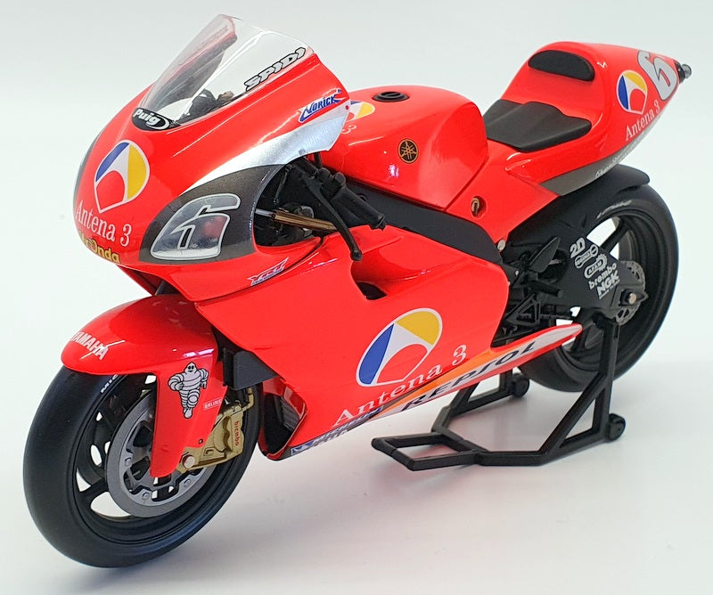 Minichamps 1/12 Scale 122 026320 - Yamaha YZR 500 Pere d'Antin MotoGP  2002