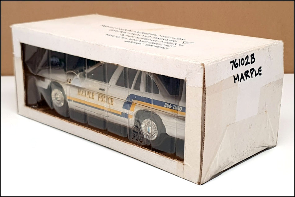 Motormax 1/24 Scale 76102B - Ford Crown Victoria Police - Marple