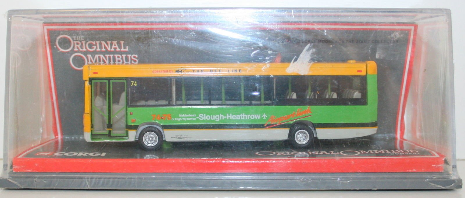 CORGI 1/76 42807 DENNIS DART THE BEELINE