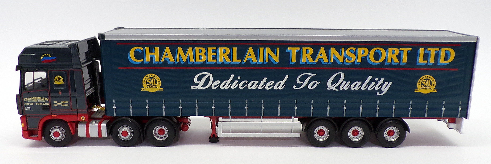 Corgi 1/50 Scale CC13225 - DAF XF Super Space Cab Curtainside - Chamberlain