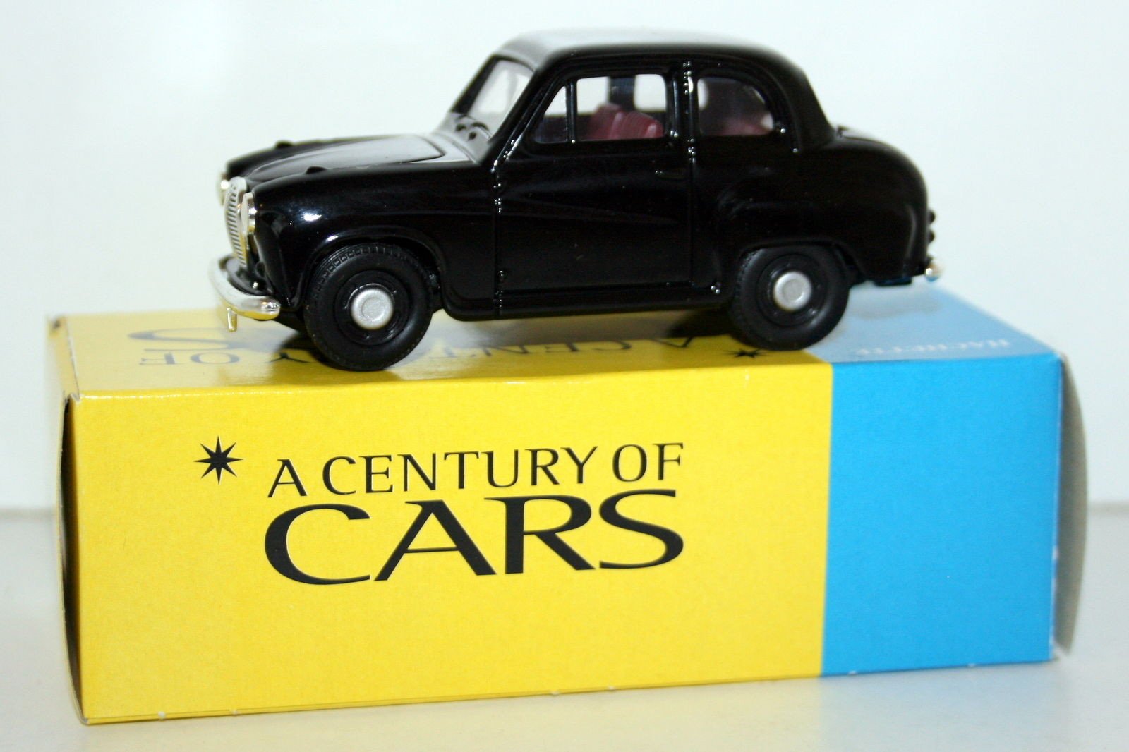 SOLIDO CORGI 1/43 - ACv4172 AUSTIN A35 - BLACK