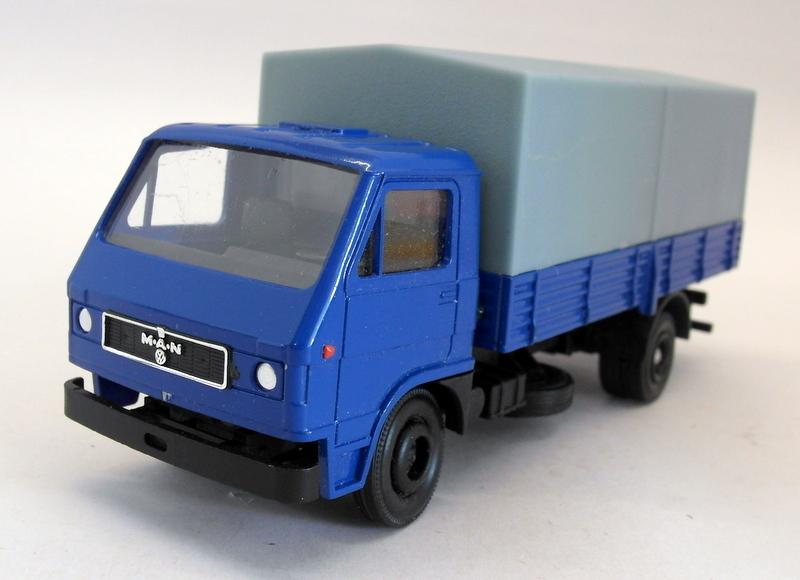 NZG 1/50 Scale 02NOV2017O MAN Covered blue model truck