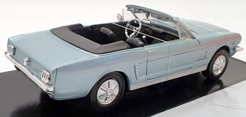 Motor Max 1/24 Scale Model Car 2128 - 1964 1/2 Ford Mustang - Met Blue