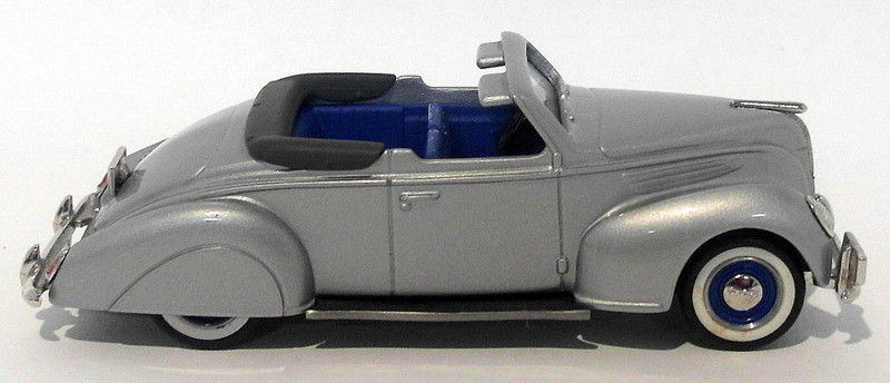 Durham Classics 1/43 Scale DCJ05 - 1938 Lincoln Zephyr Convertible - Silver