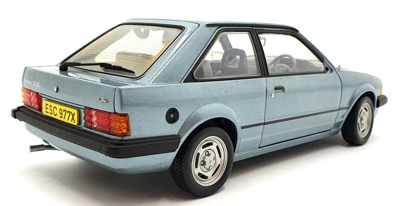 Sunstar 1/18 Scale Diecast DC24222F Ford Escort MKIII Met Light Blue With Case