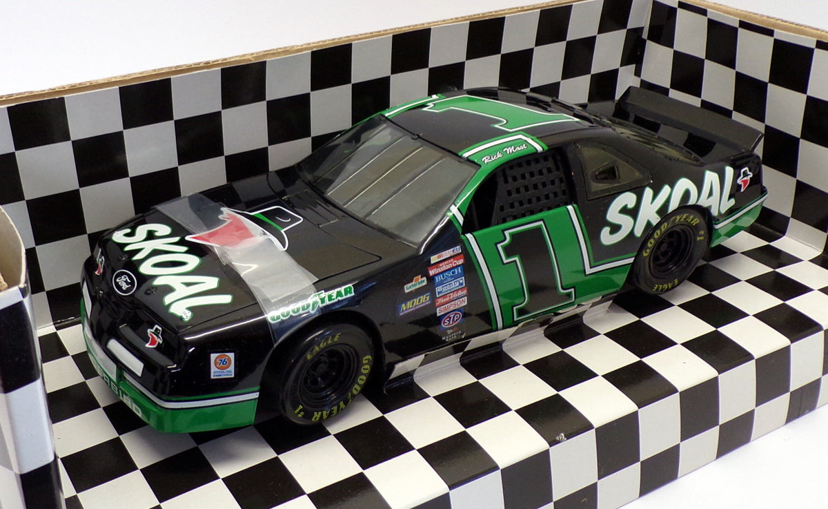 Ertl 1/18 Scale 7204 - Skoal Ford T-Bird Stock Car - #1 Rick Mast
