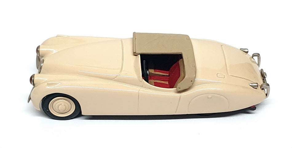 Milestone Miniatures JW8 - 1949 Jaguar XK120 Jabbeke - Cream