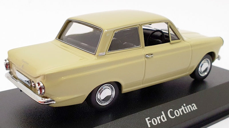 Maxichamps 1/43 Scale Model Car 940 082001 - 1962 Ford Cortina Mk I - Green
