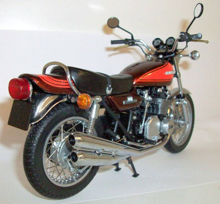 Minichamps 1/12 Scale - 122 164100 Kawasaki Z1 900 Candy brown 1972