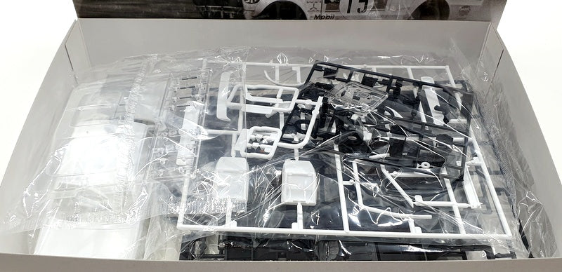 Aoshima 1/24 Scale Model Kit SP15 - Nissan Skyline 2000 GT-R Racing