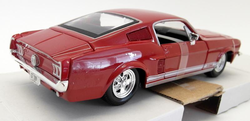 Maisto 1/24 Scale Diecast - 31260 1967 Ford Mustang GT Red