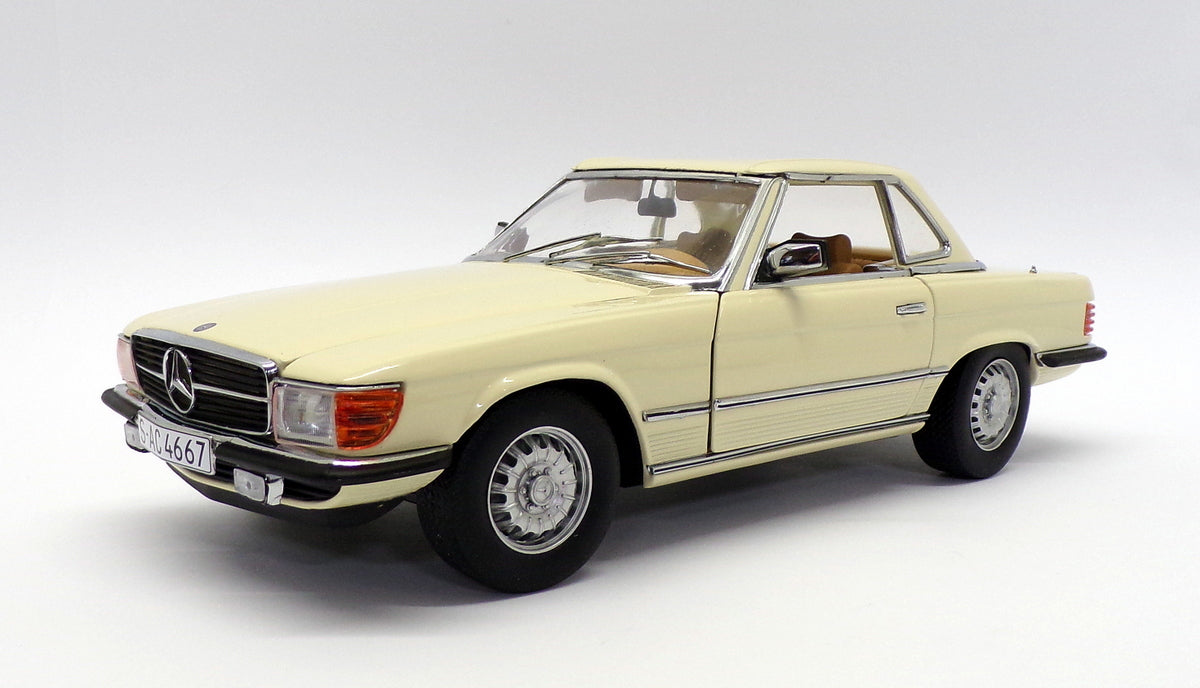 Sun Star 1/18 Scale Model Car 4667 - Mercedes Benz 350 SL - Ivory