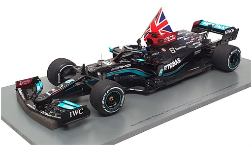 Spark 1/18 Scale 18S599 - F1 Mercedes AMG Winner British GP 2021 L. Hamilton