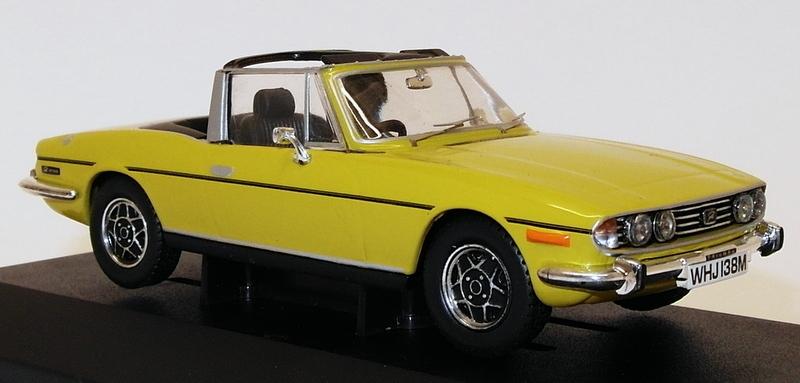 Vanguards 1/43 Scale Model Car VA10105 - Triumph Stag - Mimosa Yellow