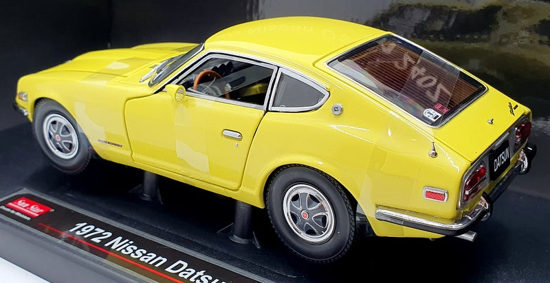 Sun Star 1/18 Scale Diecast 3512 - 1972 Nissan Datsun 240Z - Yellow